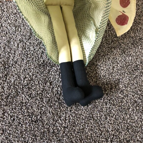 Terry's Village, vintage fabric country angel with grapevine wings, 15 inches - Picture 6 of 6